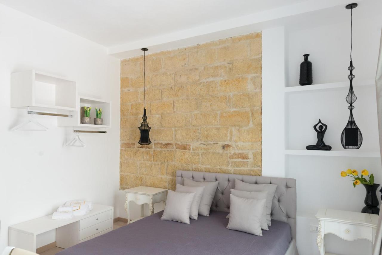 Mare Versus Luxury Suites Barletta Exterior photo